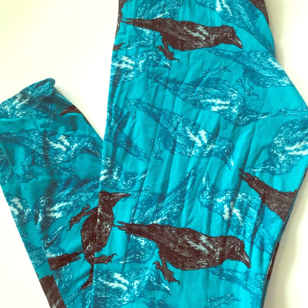 Tc LuLaRoe raven leggings. vGUC.